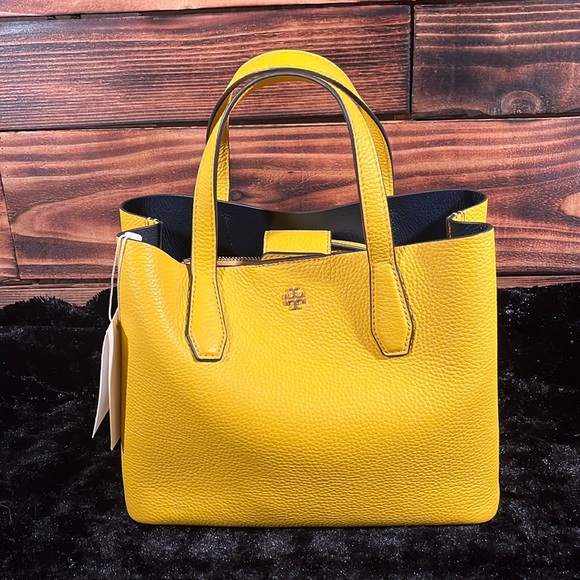 Tory Burch Handbags - NWT Tory Burch Blake Tote